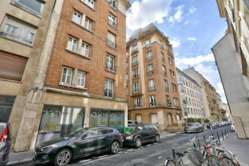 Appartamento Spacieux Avec Balcon / Batignolles *